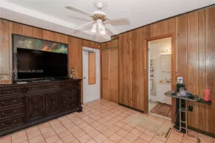1155 NE 110th St, Miami, FL 33161 - Photo 13