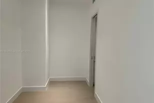 881 Ocean Dr, Key Biscayne, FL 33149 - Photo 5