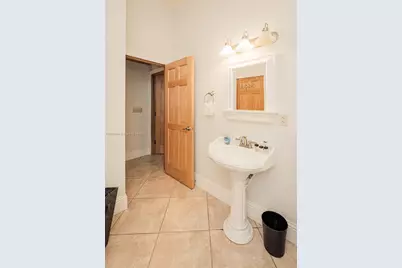302 Balboa St #0, Hollywood, FL 33019 - Photo 21