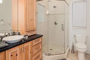 302 Balboa St, Hollywood, FL 33019 - Photo 29