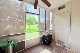 900 SW 128th Ave, Pembroke Pines, FL 33027 - Photo 29