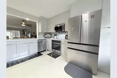 900 SW 128th Ave #105D, Pembroke Pines, FL 33027 - Photo 9