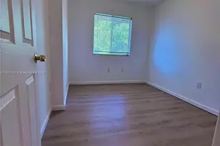 63 SE 3rd Ave, Hallandale Beach, FL 33009 - Photo 23