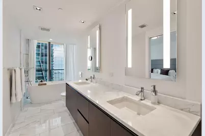 1451 Brickell Ave #2405, Miami, FL 33131 - Photo 7