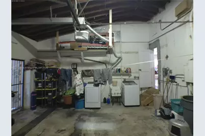 8835 NE 9th Ct, Miami, FL 33138 - Photo 39