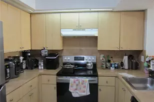 18890 NW 57th Ave, Hialeah, FL 33015 - Photo 9