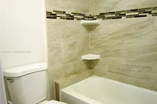 18890 NW 57th Ave, Hialeah, FL 33015 - Photo 13