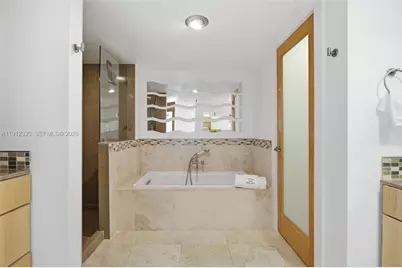 520 Brickell Key Dr #A1615, Miami, FL 33131 - Photo 41