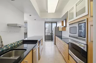 520 Brickell Key Dr, Miami, FL 33131 - Photo 7
