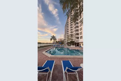 5700 Collins Ave #11B, Miami Beach, FL 33140 - Photo 35
