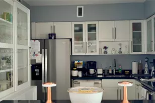 5700 Collins Ave, Miami Beach, FL 33140 - Photo 13