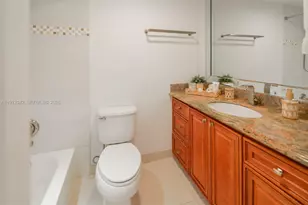 400 Diplomat Pkwy, Hallandale Beach, FL 33009 - Photo 25