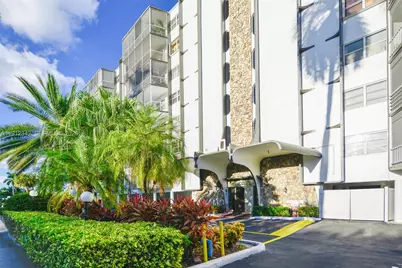 400 Diplomat Pkwy #704, Hallandale Beach, FL 33009 - Photo 31