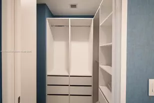 700 NE 24th St, Miami, FL 33137 - Photo 27