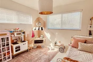 207 SW 12th Ave, Dania Beach, FL 33004 - Photo 11