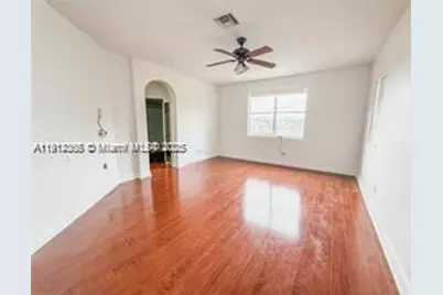 1621 Diplomat Dr, Miami, FL 33179 - Photo 9