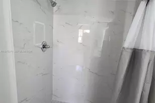 9433 Fontainebleau Blvd, Miami, FL 33172 - Photo 19