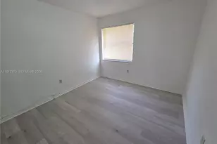 9433 Fontainebleau Blvd, Miami, FL 33172 - Photo 25