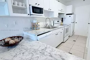 100 Lincoln Rd, Miami Beach, FL 33139 - Photo 5