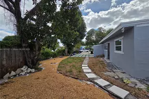 2124 S Beech Rd, West Palm Beach, FL 33409 - Photo 9