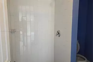 2124 S Beech Rd, West Palm Beach, FL 33409 - Photo 11