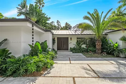 325 Gulf Rd, Key Biscayne, FL 33149 - Photo 1