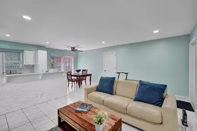 720 SE 15th St #2R, Fort Lauderdale, FL 33316 - Photo 9