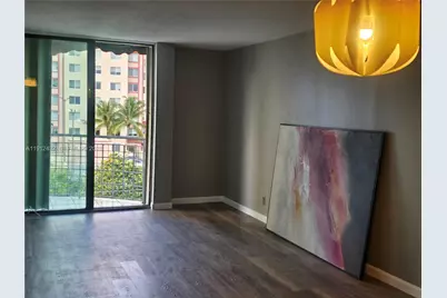 546 SW 1st St #612, Miami, FL 33130 - Photo 9