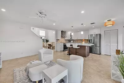 2726 NW 68th Ave, Margate, FL 33063 - Photo 5