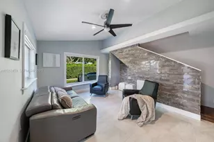 10025 SW 83rd St, Miami, FL 33173 - Photo 11