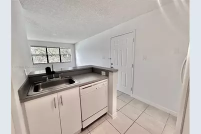 540 S Park Rd #22-9, Hollywood, FL 33021 - Photo 5