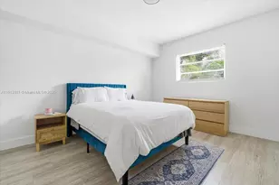 10845 Peachtree Dr, Miami, FL 33161 - Photo 15