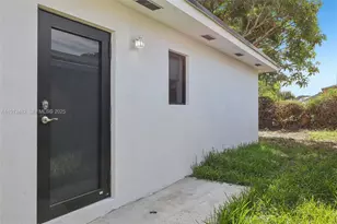 17003 SW 107th Pl, Miami, FL 33157 - Photo 3