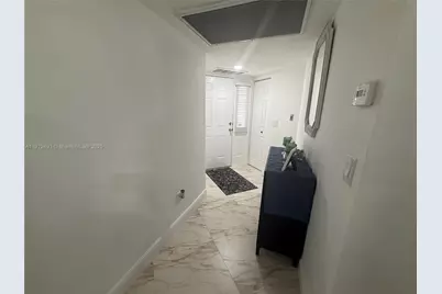 2203 SE 27th Dr #102-A, Homestead, FL 33035 - Photo 5