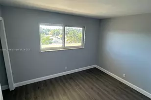 220 SW 9th Ave, Hallandale Beach, FL 33009 - Photo 5