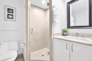 1331 Brickell Bay Dr, Miami, FL 33131 - Photo 15