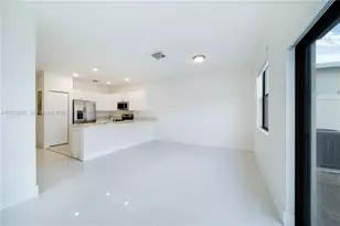 10630 W 33rd Way, Hialeah, FL 33018 - Photo 31