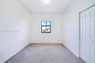 10630 W 33rd Way, Hialeah, FL 33018 - Photo 37