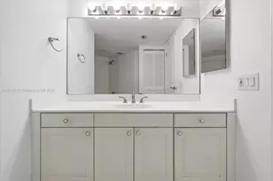 3640 Yacht Club Dr, Aventura, FL 33180 - Photo 21