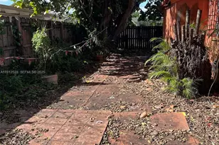 4300 SW 11th St, Miami, FL 33134 - Photo 9