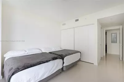 488 NE 18th St #2210, Miami, FL 33132 - Photo 15