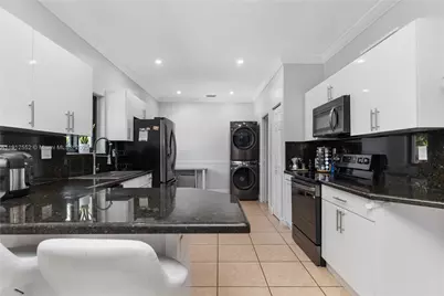 20140 SW 132nd Ave, Miami, FL 33177 - Photo 15