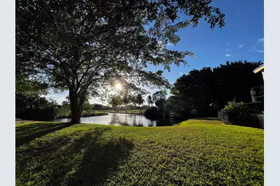 185 Wimbledon Lake Dr #185, Plantation, FL 33324 - Photo 1