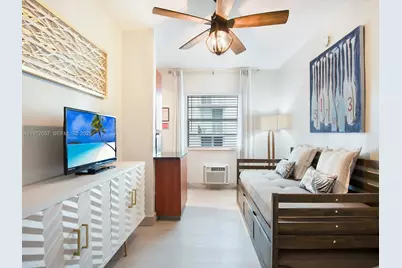 335 Ocean Dr #328, Miami Beach, FL 33139 - Photo 9