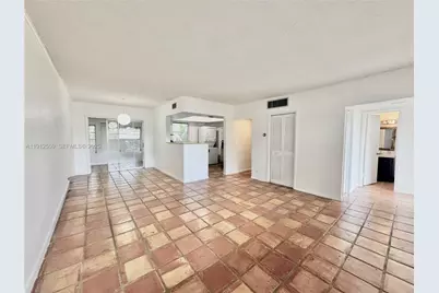 14901 SW 4th St #5A, Pembroke Pines, FL 33027 - Photo 5