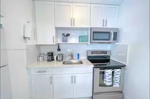 326 Wilson St, Hollywood, FL 33019 - Photo 3