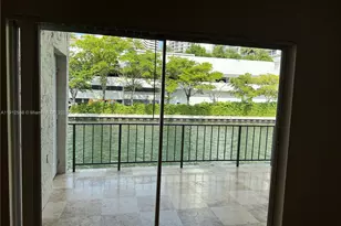 3745 NE 171st St, North Miami Beach, FL 33160 - Photo 5