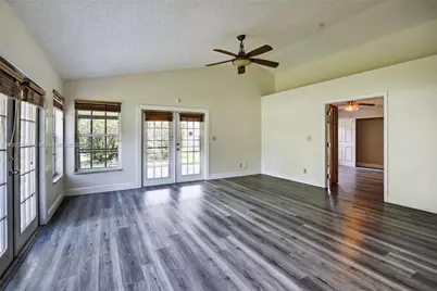 8800 Lake Park Cir N, Davie, FL 33328 - Photo 9