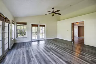 8800 Lake Park Cir N, Davie, FL 33328 - Photo 9