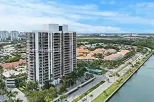 3600 Yacht Club Dr, Aventura, FL 33180 - Photo 21